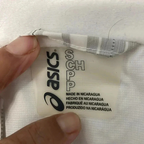 ASICS storm shelter jacket - Picture 11 of 11